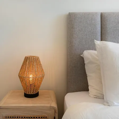 Cond Bayline - T2 - - Pool - Gym - Wifi - Nemo - By Bedzy * Armação de Pêra