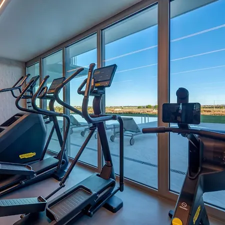 Cond Bayline - T2 - - Pool - Gym - Wifi - Nemo - By Bedzy *