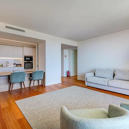 Cond Bayline - T2 - - Pool - Gym - Wifi - Nemo - By Bedzy *