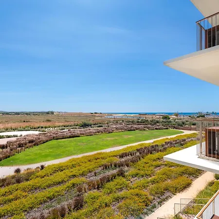 Апартаменты Cond Bayline - T2 - - Pool - Gym - Wifi - Nemo - By Bedzy Армасан-де-Пера