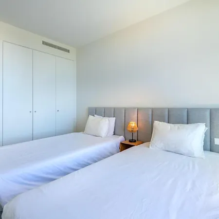 Апартаменты Cond Bayline - T2 - - Pool - Gym - Wifi - Nemo - By Bedzy