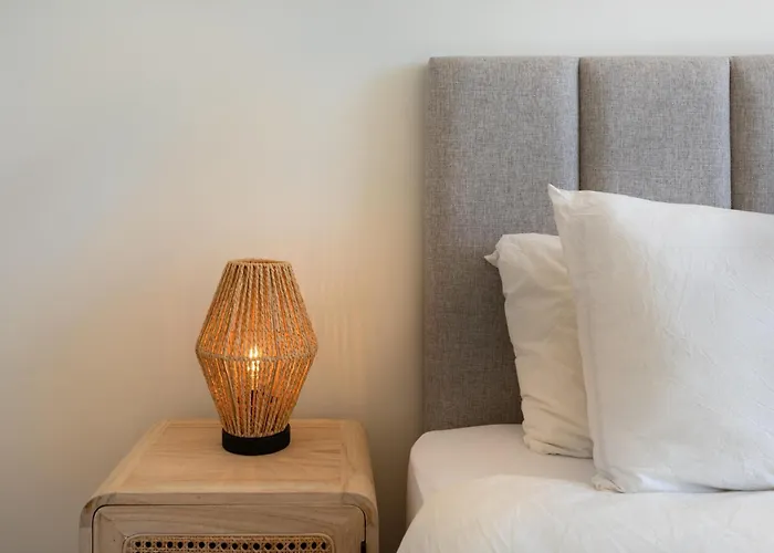 Cond Bayline - T2 - - Pool - Gym - Wifi - Nemo - By Bedzy * Armação de Pêra