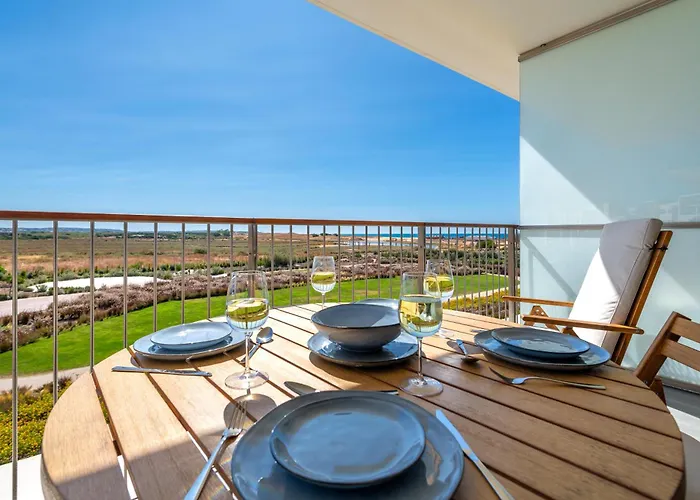 아파트 Cond Bayline - T2 - - Pool - Gym - Wifi - Nemo - By Bedzy