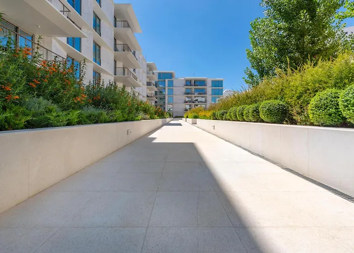 Cond Bayline - T2 - - Pool - Gym - Wifi - Nemo - By Bedzy *